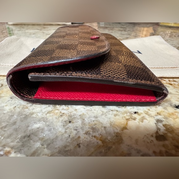 ♥️ Authentic Louis Vuitton Damier Ebene Emilie Wallet Red - Picture 14 of 16